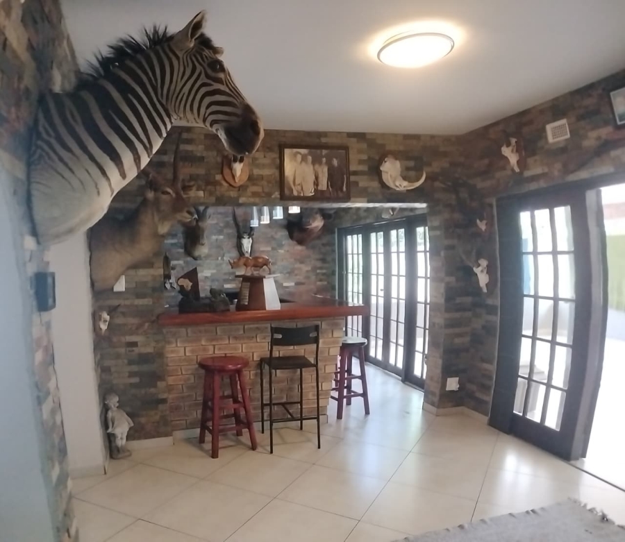 5 Bedroom Property for Sale in Meer En See KwaZulu-Natal