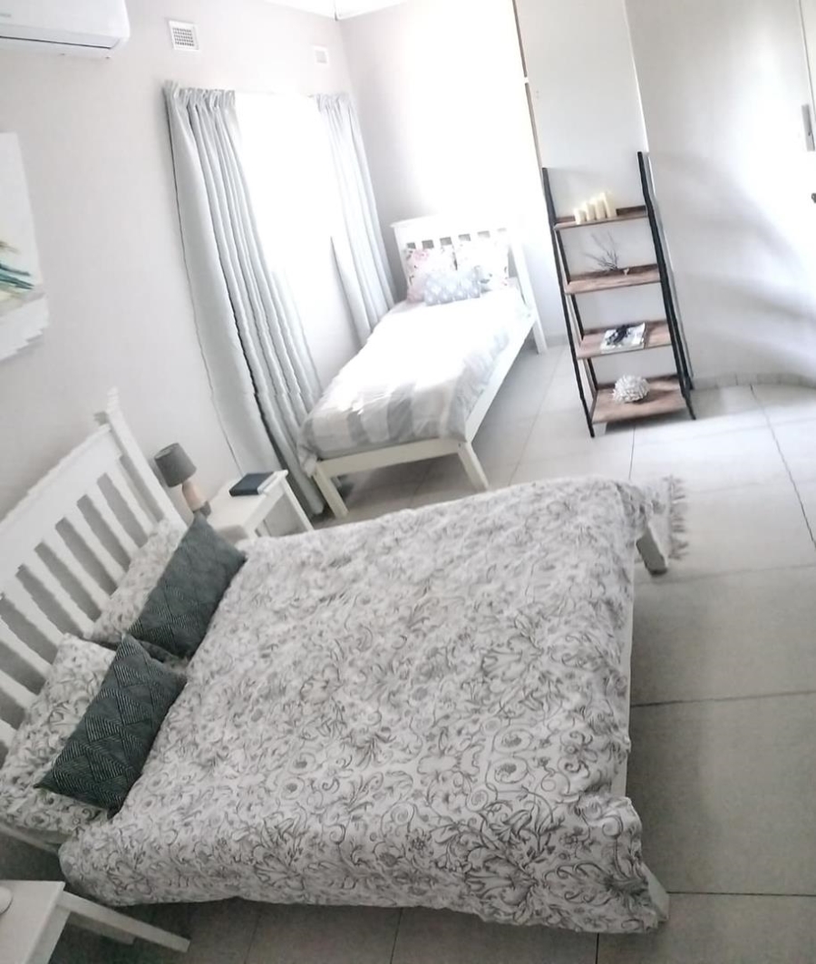 5 Bedroom Property for Sale in Meer En See KwaZulu-Natal