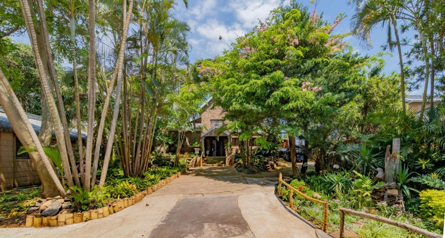 5 Bedroom Property for Sale in Amanzimtoti KwaZulu-Natal