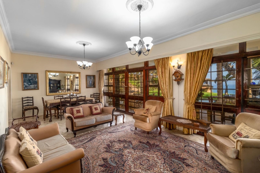 5 Bedroom Property for Sale in Amanzimtoti KwaZulu-Natal