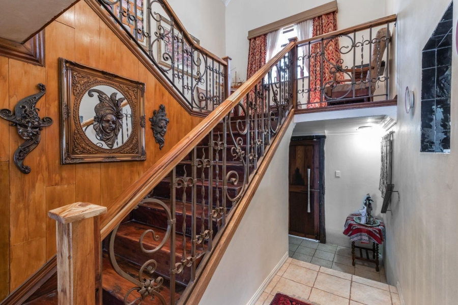 5 Bedroom Property for Sale in Amanzimtoti KwaZulu-Natal