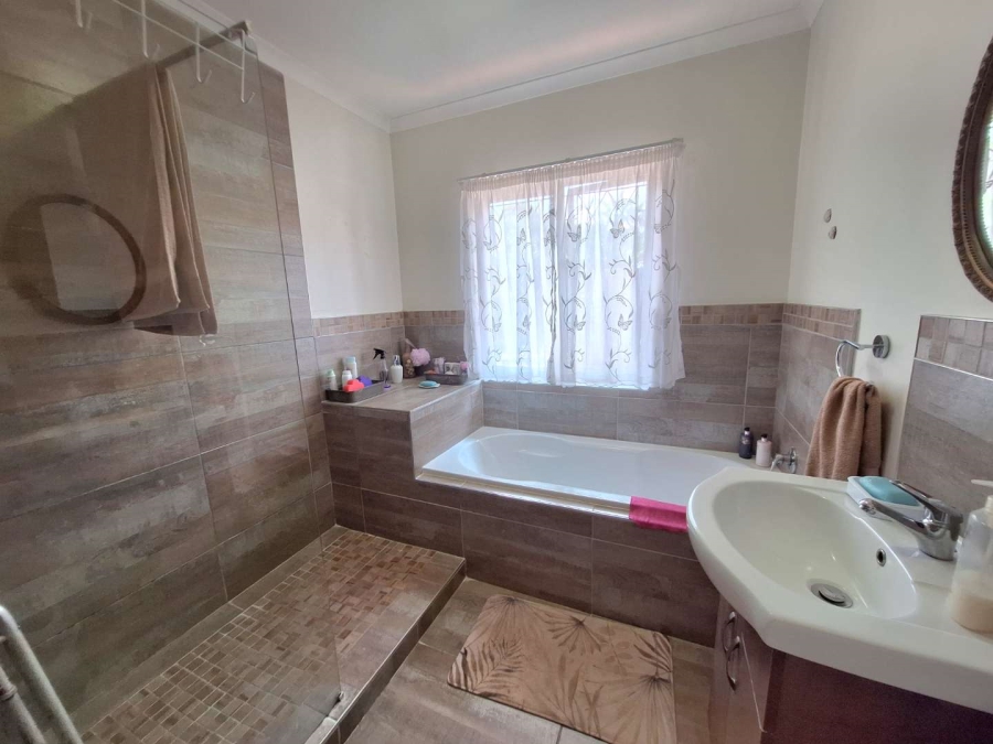 To Let 1 Bedroom Property for Rent in Waterfall KwaZulu-Natal