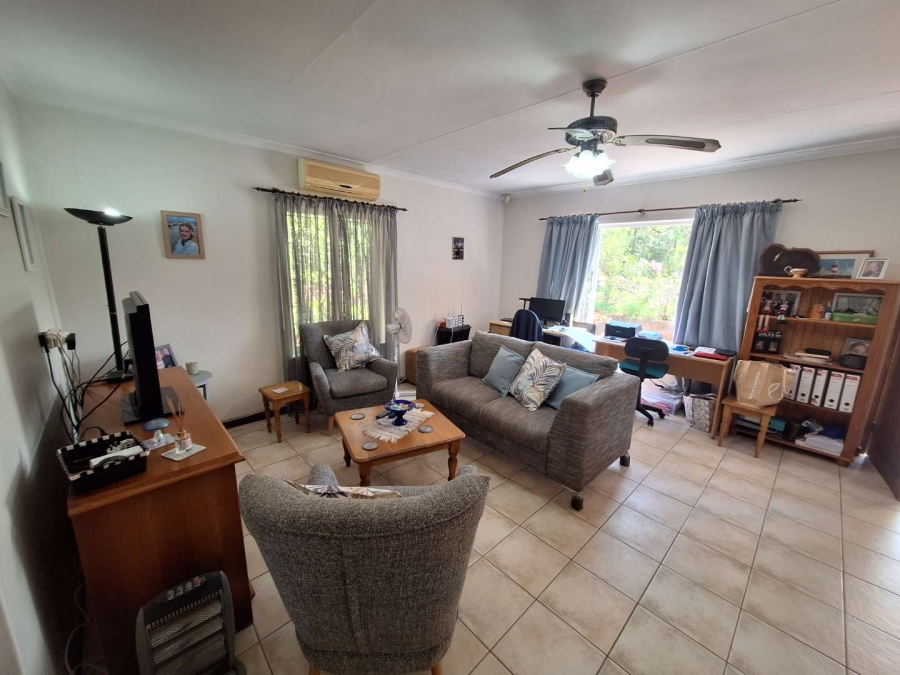 To Let 1 Bedroom Property for Rent in Waterfall KwaZulu-Natal