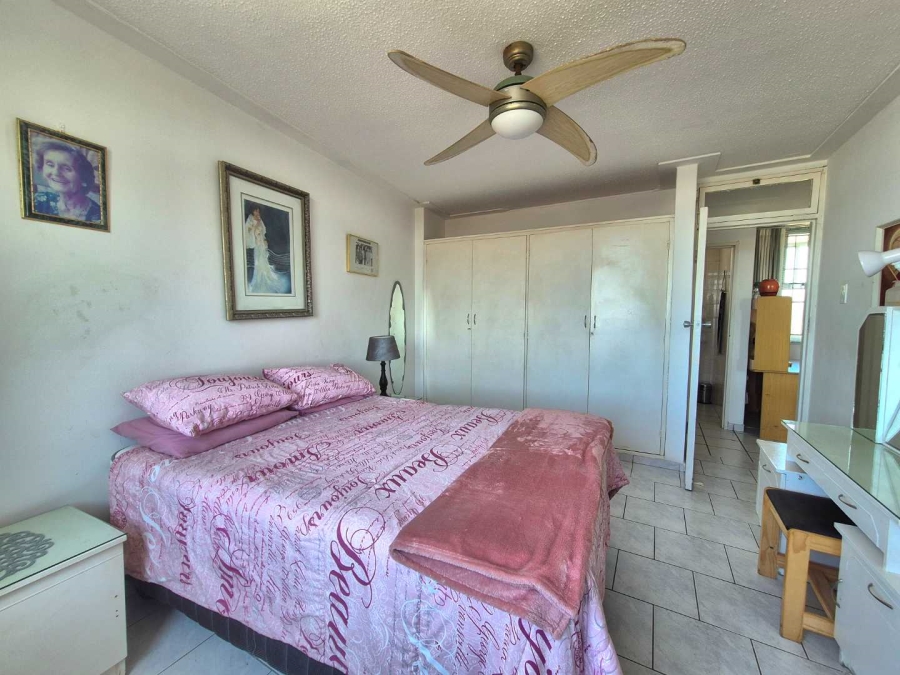2 Bedroom Property for Sale in Amanzimtoti KwaZulu-Natal