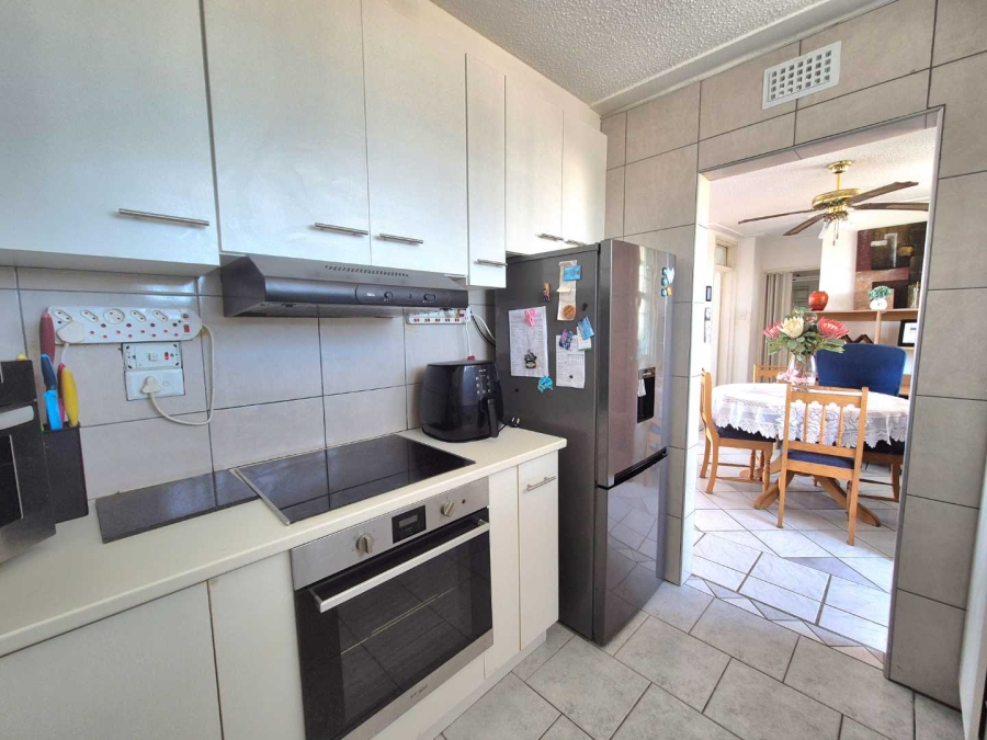 2 Bedroom Property for Sale in Amanzimtoti KwaZulu-Natal
