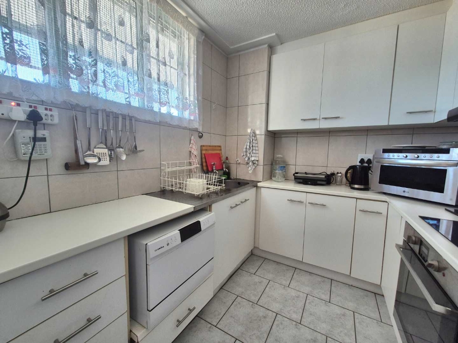 2 Bedroom Property for Sale in Amanzimtoti KwaZulu-Natal