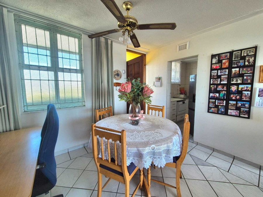 2 Bedroom Property for Sale in Amanzimtoti KwaZulu-Natal