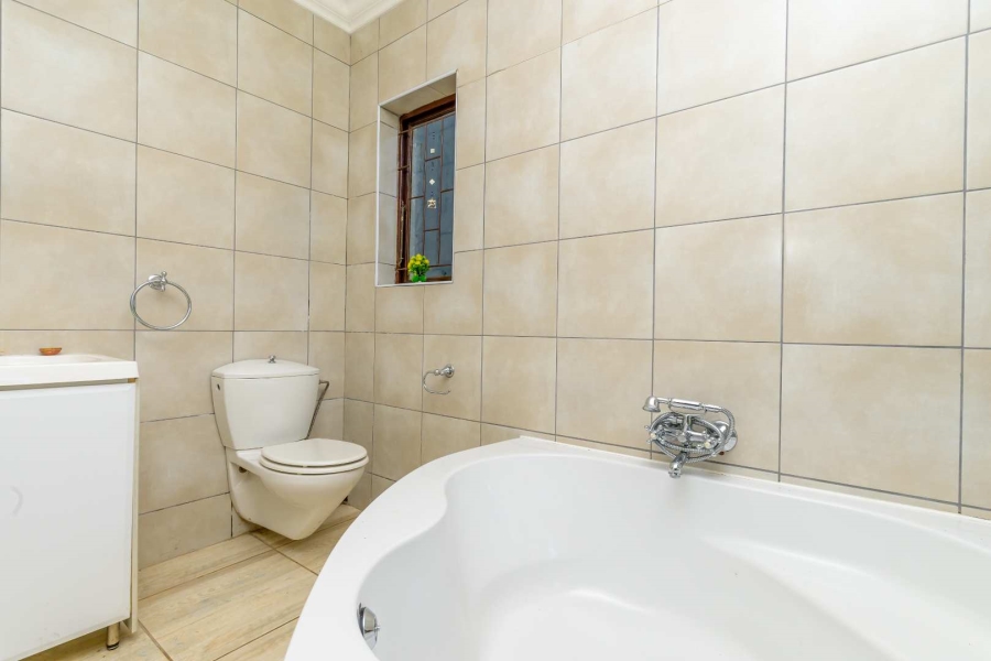 4 Bedroom Property for Sale in Glen Hills KwaZulu-Natal
