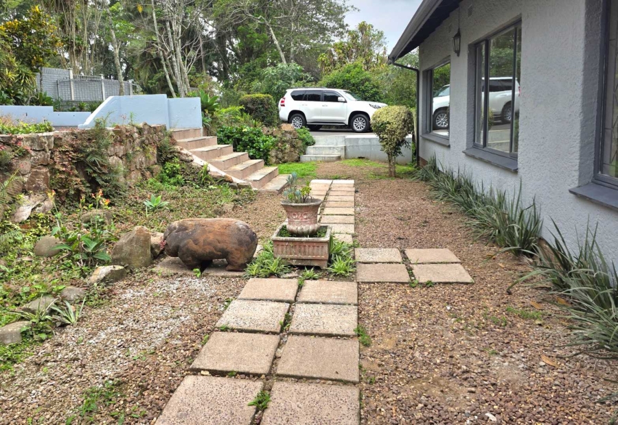 To Let 4 Bedroom Property for Rent in Gillitts KwaZulu-Natal