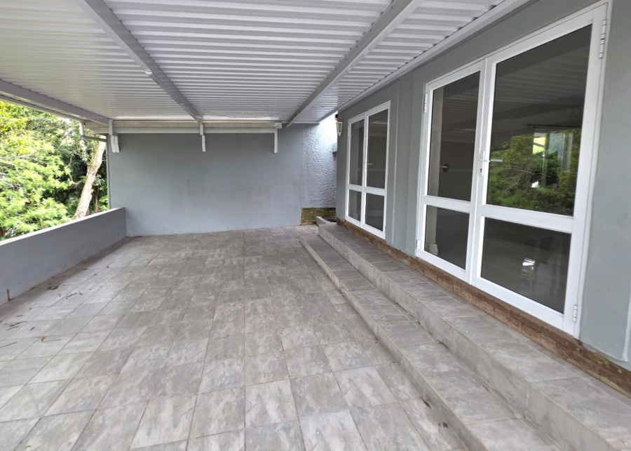 To Let 4 Bedroom Property for Rent in Gillitts KwaZulu-Natal