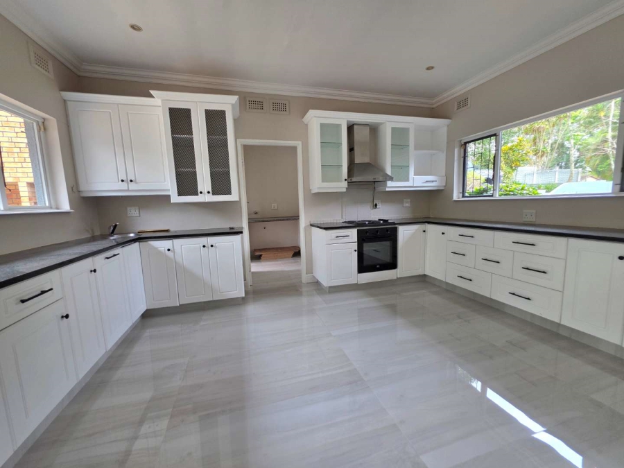 To Let 4 Bedroom Property for Rent in Gillitts KwaZulu-Natal