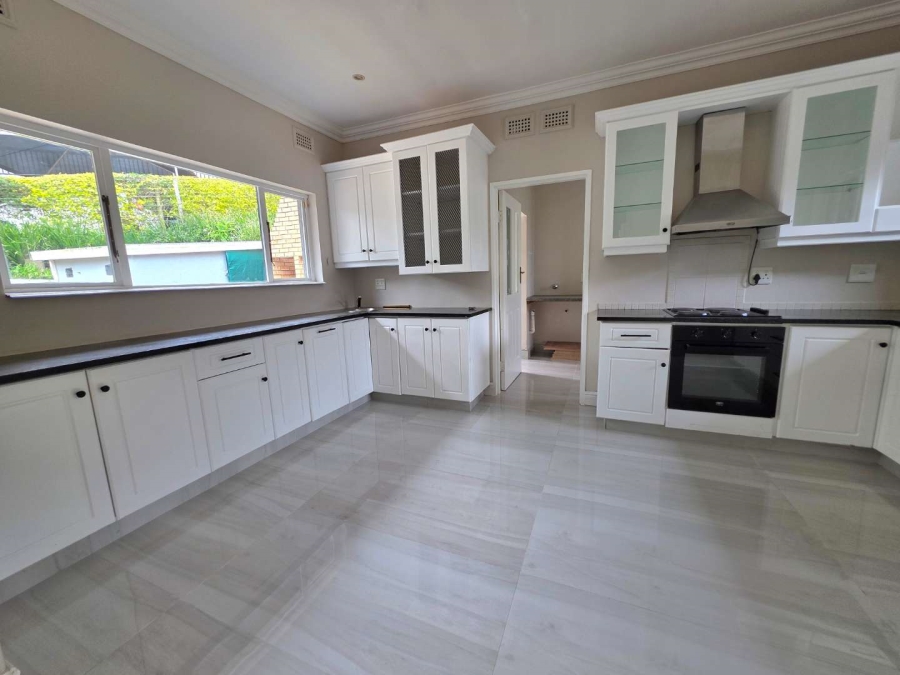 To Let 4 Bedroom Property for Rent in Gillitts KwaZulu-Natal