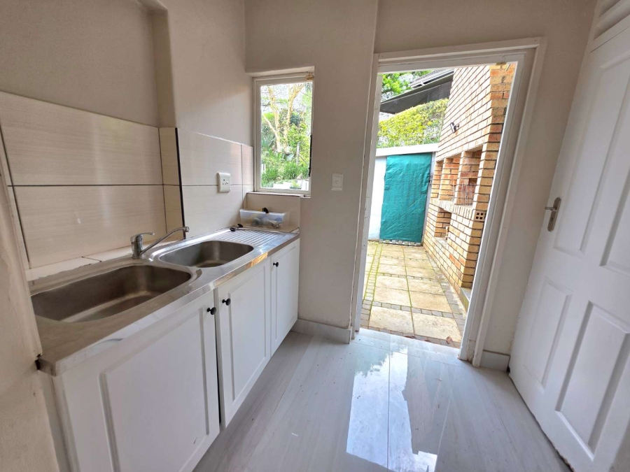 To Let 4 Bedroom Property for Rent in Gillitts KwaZulu-Natal