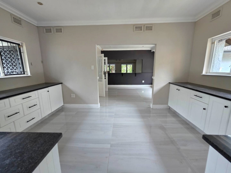 To Let 4 Bedroom Property for Rent in Gillitts KwaZulu-Natal
