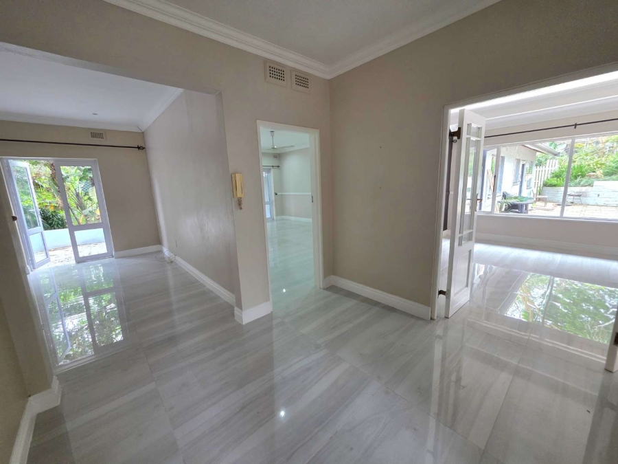 To Let 4 Bedroom Property for Rent in Gillitts KwaZulu-Natal