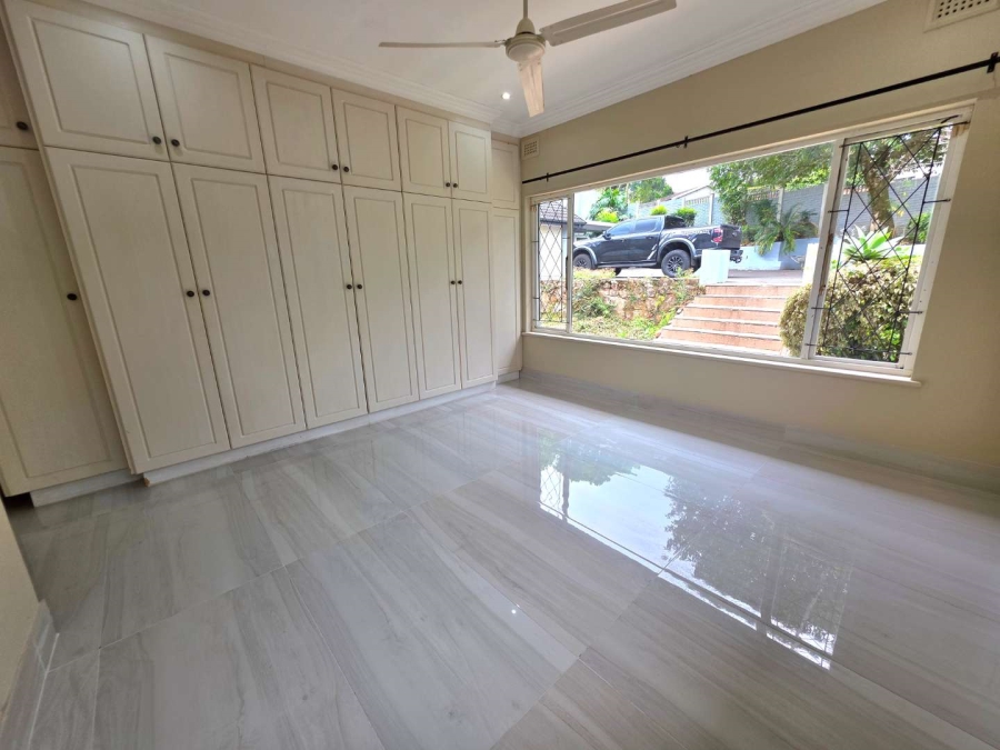 To Let 4 Bedroom Property for Rent in Gillitts KwaZulu-Natal