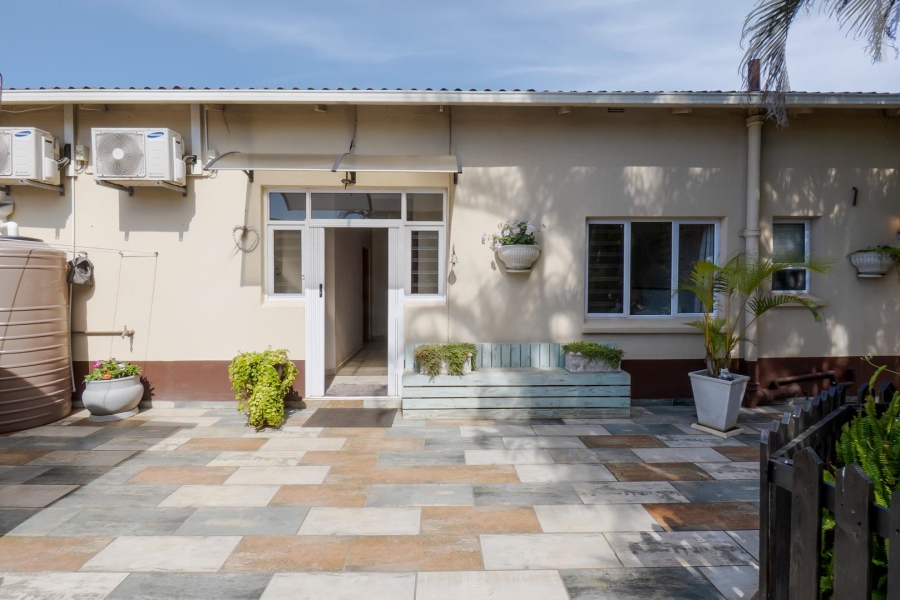 3 Bedroom Property for Sale in Amanzimtoti KwaZulu-Natal