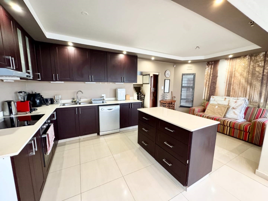 To Let 3 Bedroom Property for Rent in Umhlanga KwaZulu-Natal
