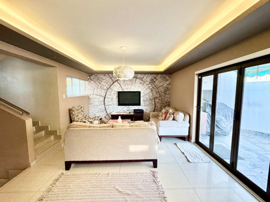To Let 3 Bedroom Property for Rent in Umhlanga KwaZulu-Natal
