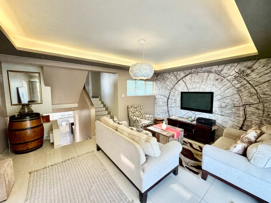 To Let 3 Bedroom Property for Rent in Umhlanga KwaZulu-Natal