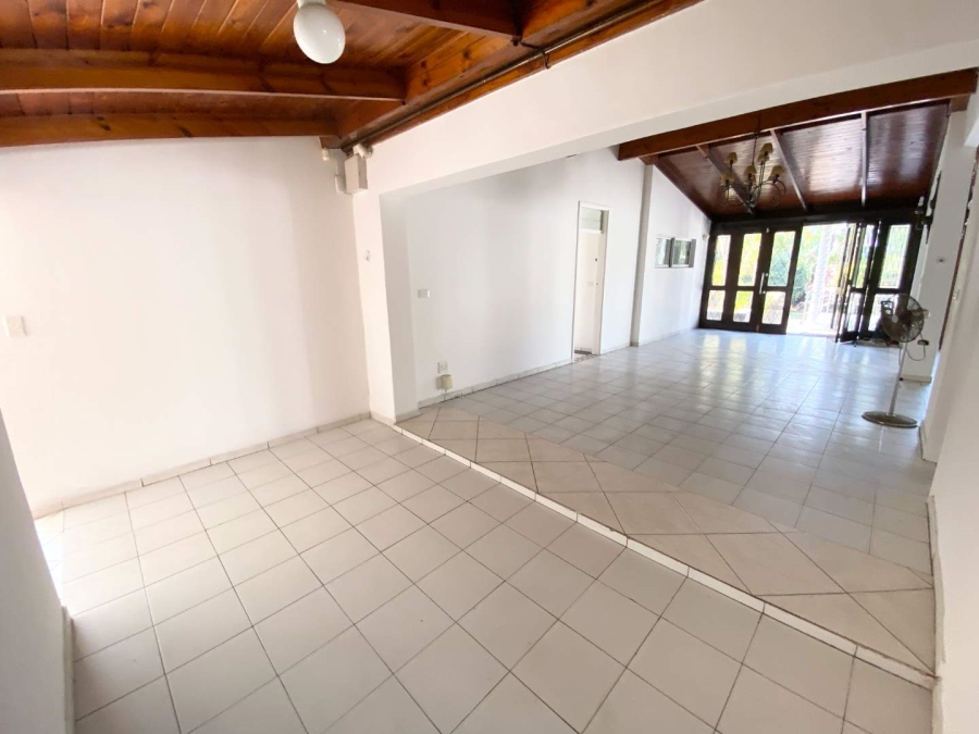 To Let 4 Bedroom Property for Rent in Umhlanga KwaZulu-Natal