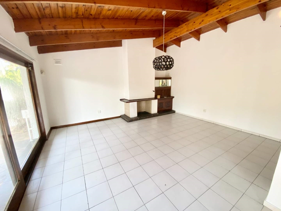 To Let 4 Bedroom Property for Rent in Umhlanga KwaZulu-Natal
