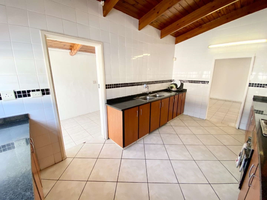 To Let 4 Bedroom Property for Rent in Umhlanga KwaZulu-Natal