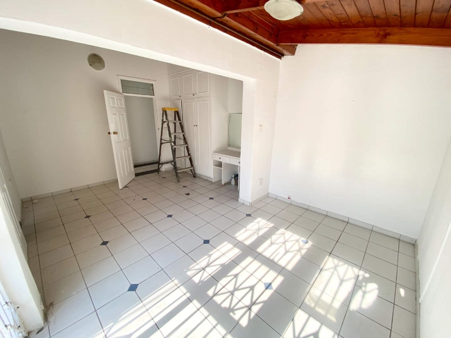 To Let 4 Bedroom Property for Rent in Umhlanga KwaZulu-Natal