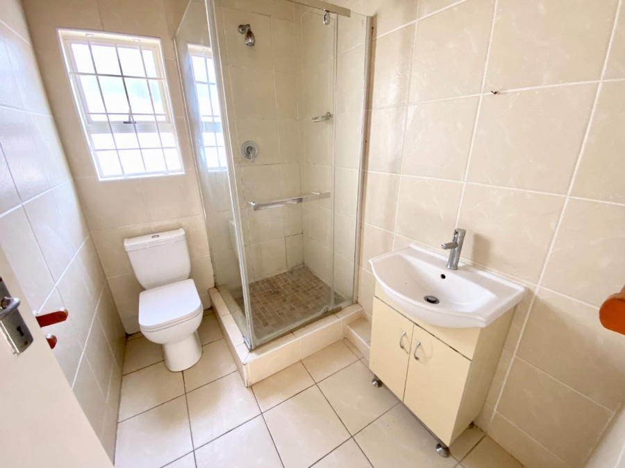 To Let 4 Bedroom Property for Rent in Umhlanga KwaZulu-Natal