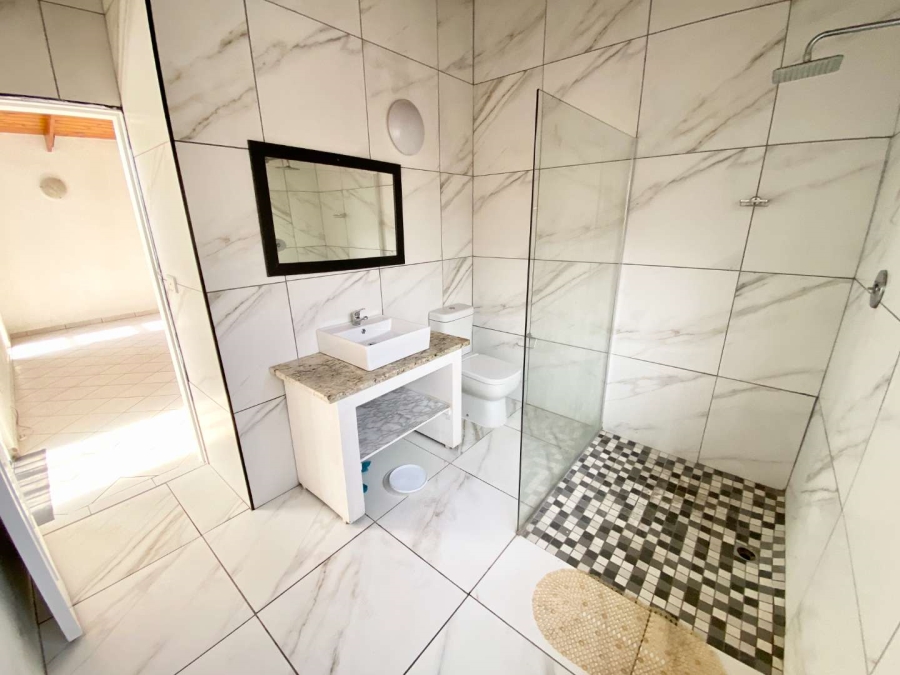 To Let 4 Bedroom Property for Rent in Umhlanga KwaZulu-Natal