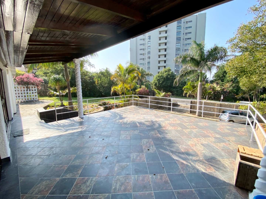 To Let 4 Bedroom Property for Rent in Umhlanga KwaZulu-Natal