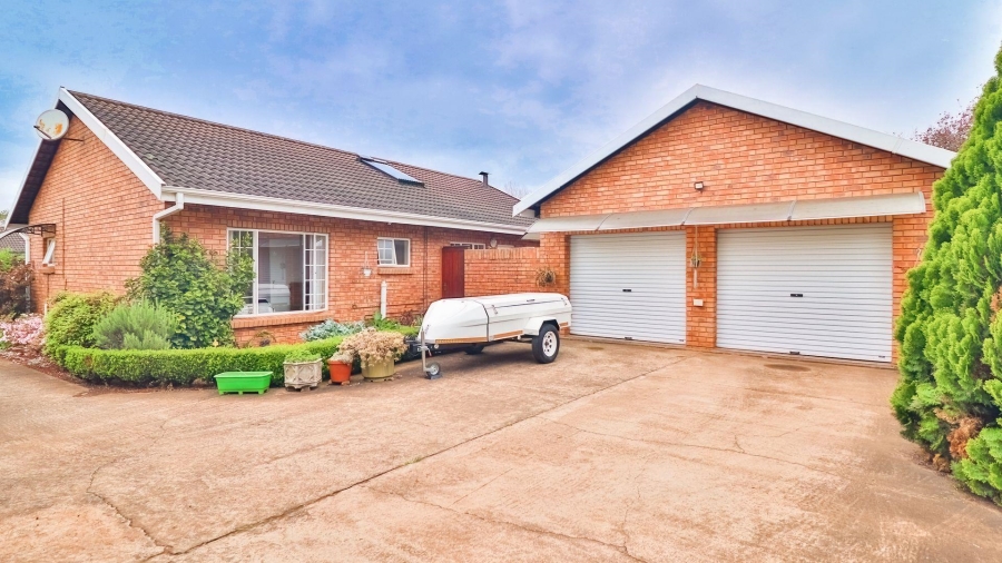 3 Bedroom Property for Sale in Greendale KwaZulu-Natal