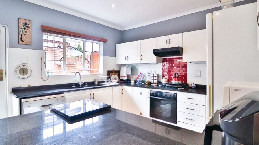 3 Bedroom Property for Sale in Greendale KwaZulu-Natal
