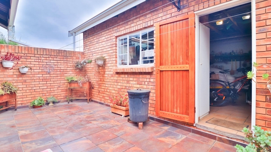 3 Bedroom Property for Sale in Greendale KwaZulu-Natal