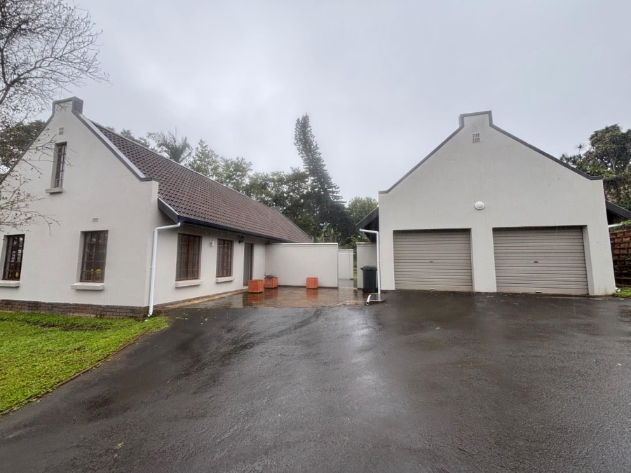 To Let 3 Bedroom Property for Rent in Kloof KwaZulu-Natal