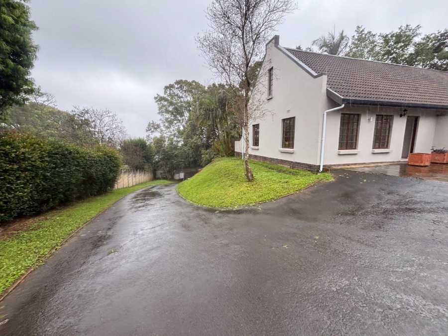 To Let 3 Bedroom Property for Rent in Kloof KwaZulu-Natal