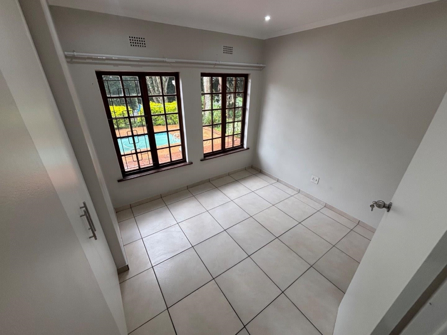 To Let 3 Bedroom Property for Rent in Kloof KwaZulu-Natal