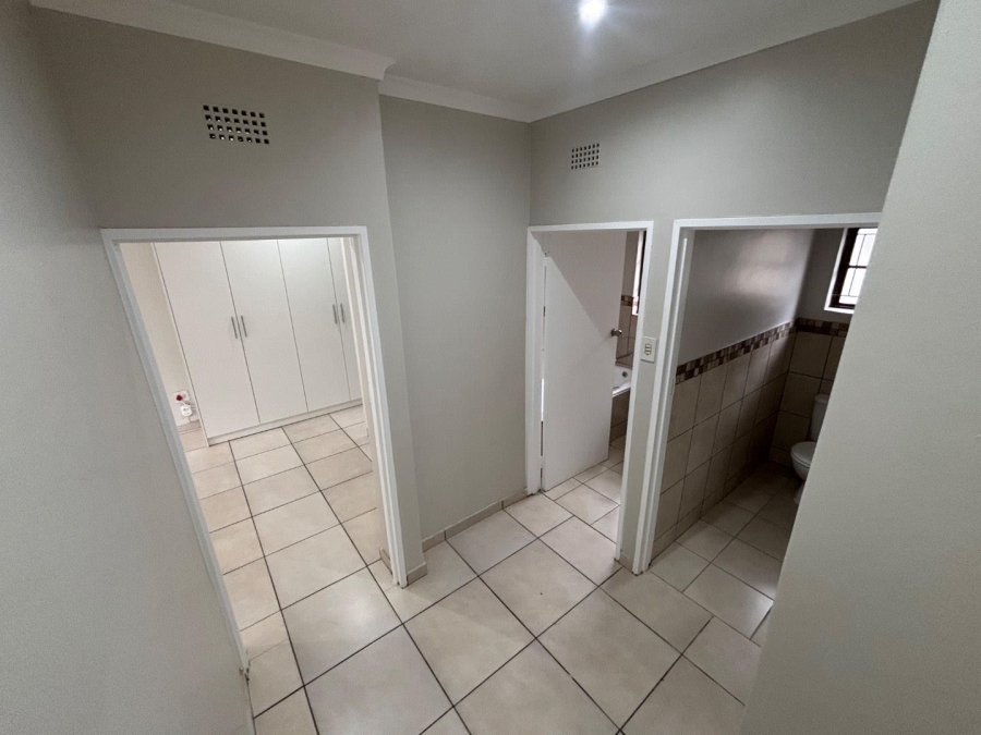To Let 3 Bedroom Property for Rent in Kloof KwaZulu-Natal