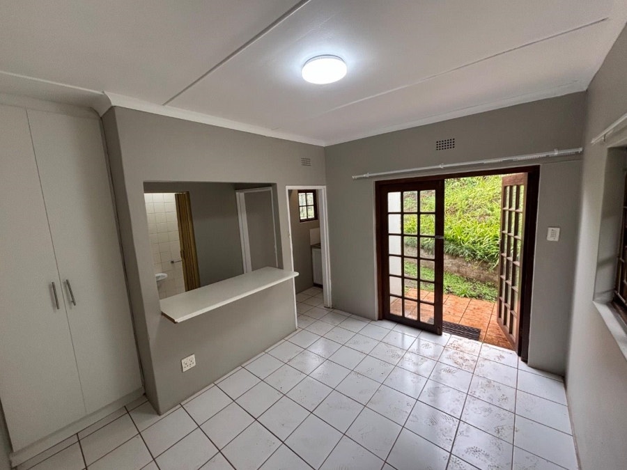 To Let 3 Bedroom Property for Rent in Kloof KwaZulu-Natal