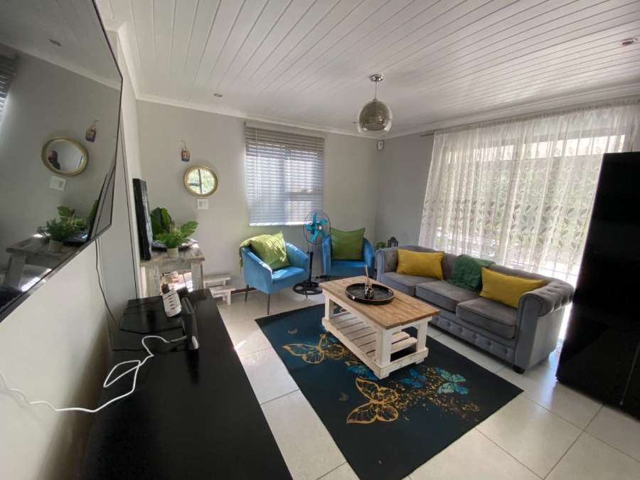 2 Bedroom Property for Sale in Kloof KwaZulu-Natal