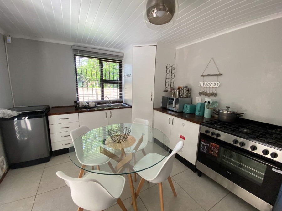 2 Bedroom Property for Sale in Kloof KwaZulu-Natal