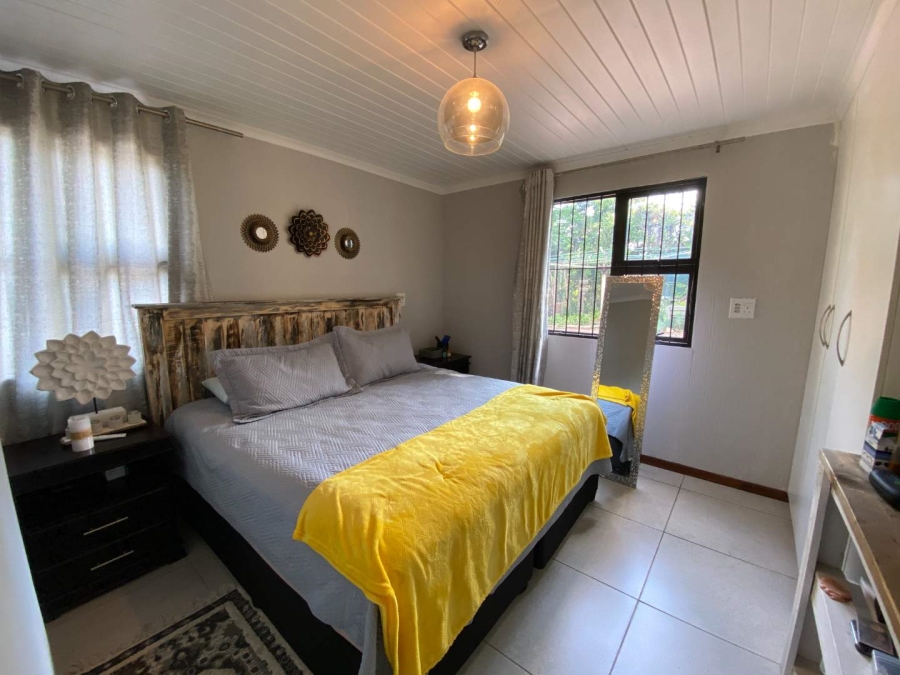 2 Bedroom Property for Sale in Kloof KwaZulu-Natal