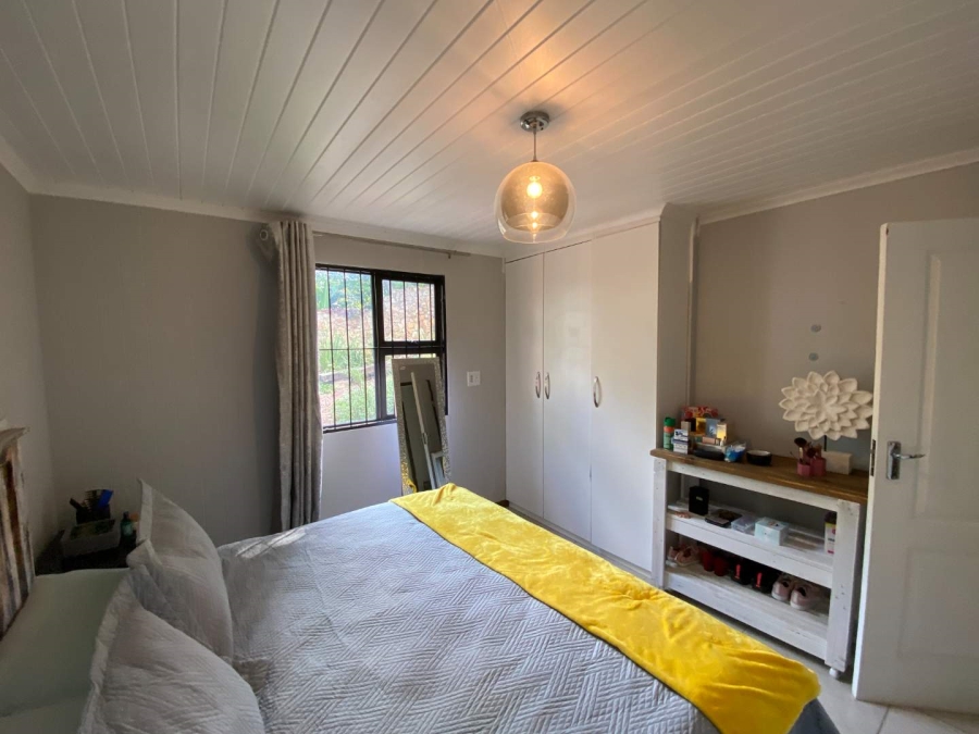2 Bedroom Property for Sale in Kloof KwaZulu-Natal