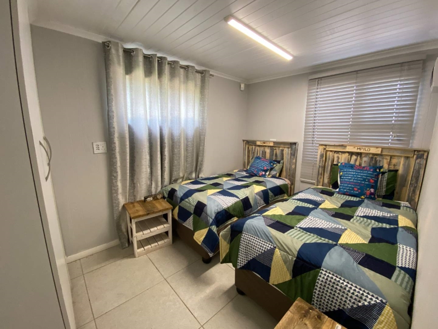 2 Bedroom Property for Sale in Kloof KwaZulu-Natal