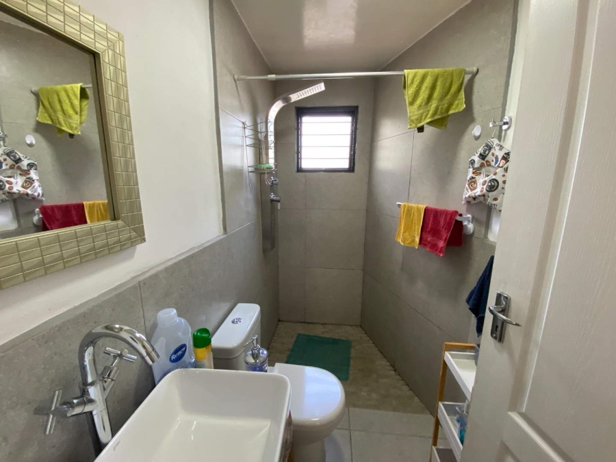 2 Bedroom Property for Sale in Kloof KwaZulu-Natal
