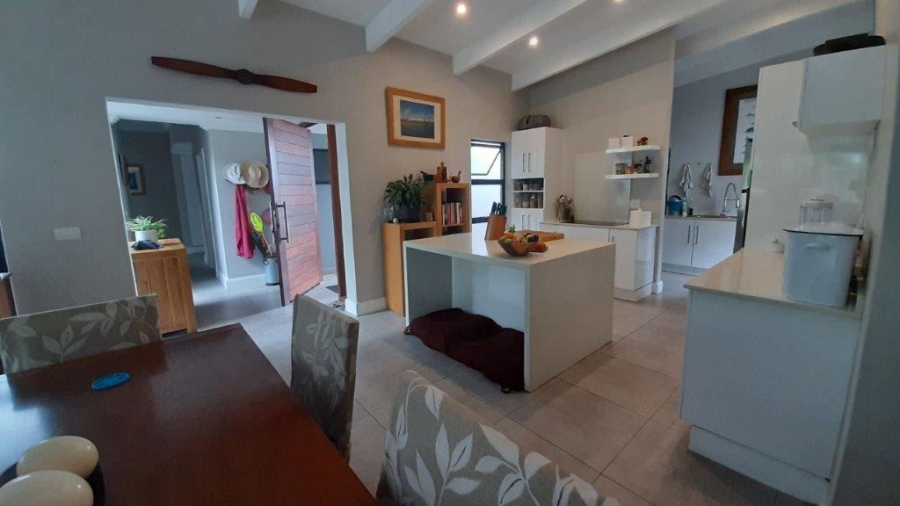 To Let 4 Bedroom Property for Rent in Palm Lakes Estate KwaZulu-Natal