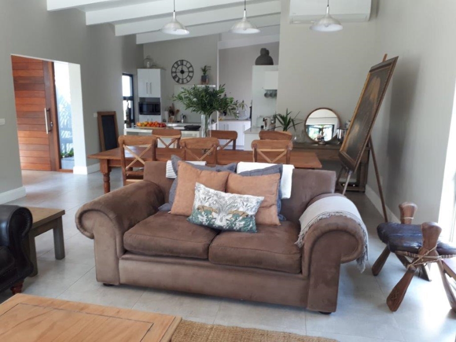 To Let 4 Bedroom Property for Rent in Palm Lakes Estate KwaZulu-Natal