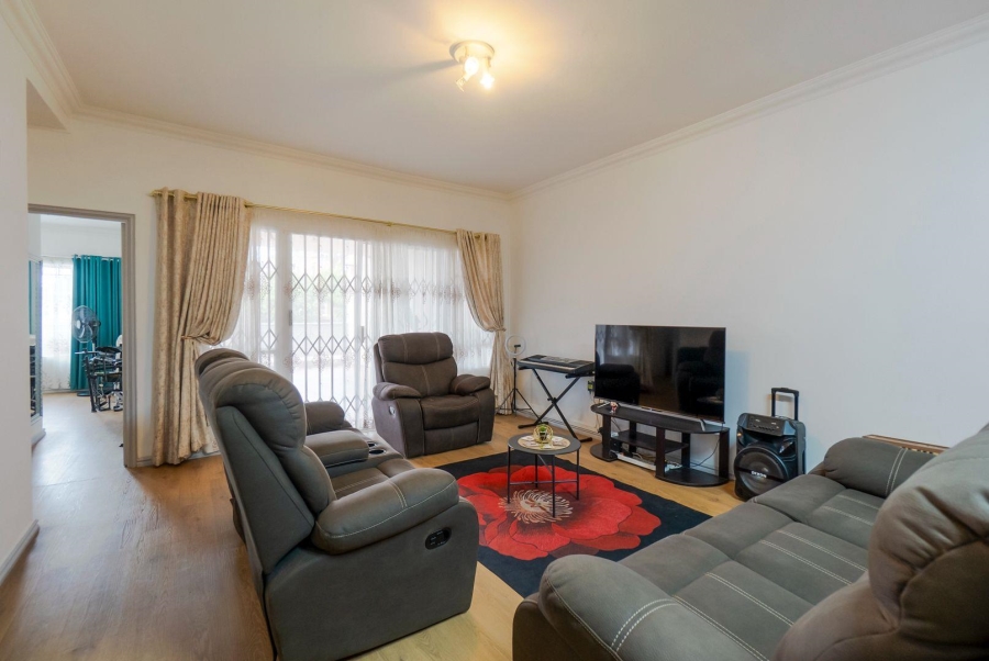 3 Bedroom Property for Sale in Amanzimtoti KwaZulu-Natal