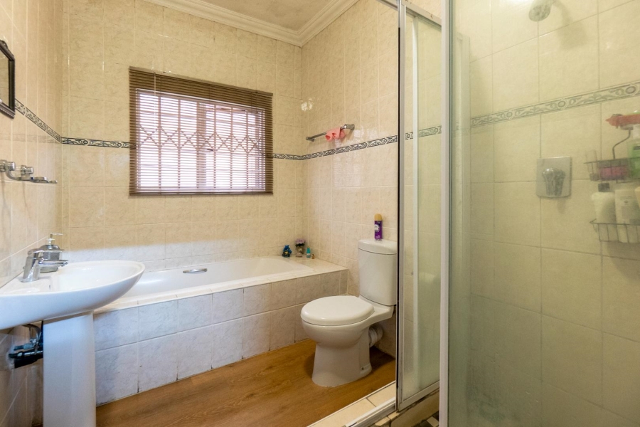 3 Bedroom Property for Sale in Amanzimtoti KwaZulu-Natal
