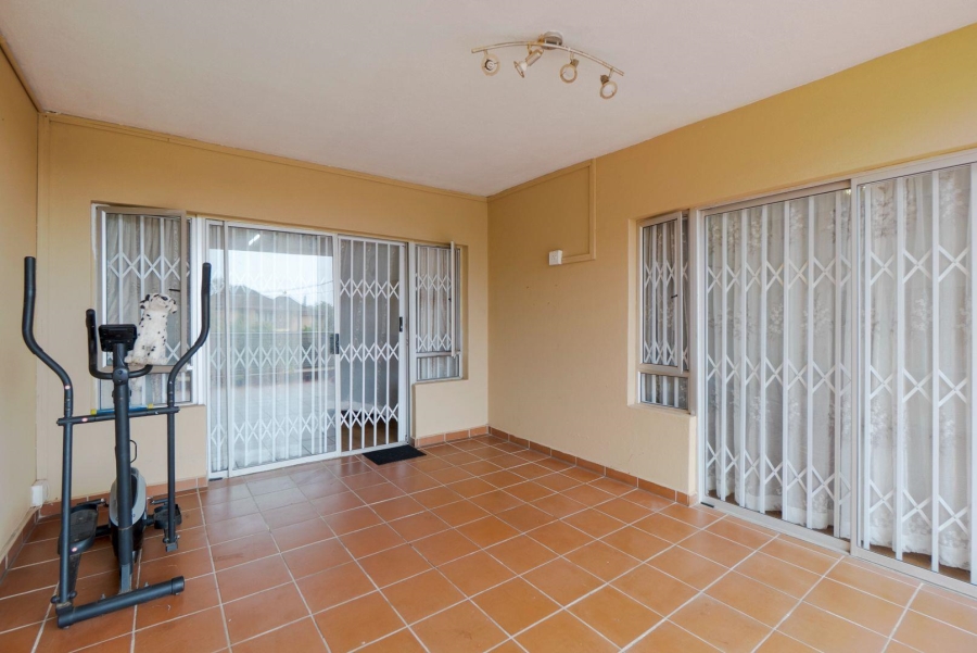 3 Bedroom Property for Sale in Amanzimtoti KwaZulu-Natal